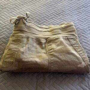 Women's Straight Leg Camouflage Pull-On Pants - Olive Camo